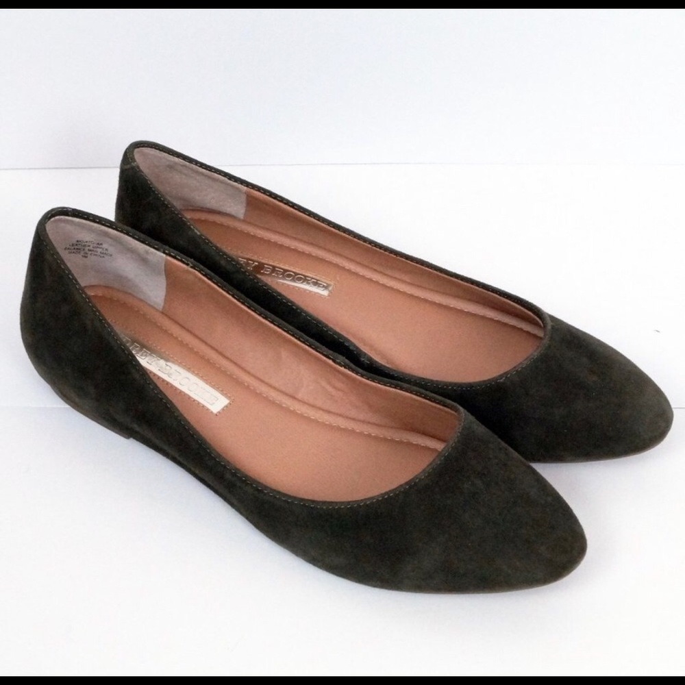 Audrey Brooke Mojito Suede Flats - Black